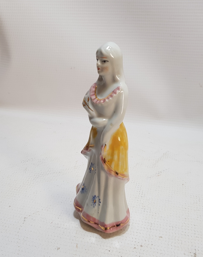 ANTİKA PORSELEN BİBLO