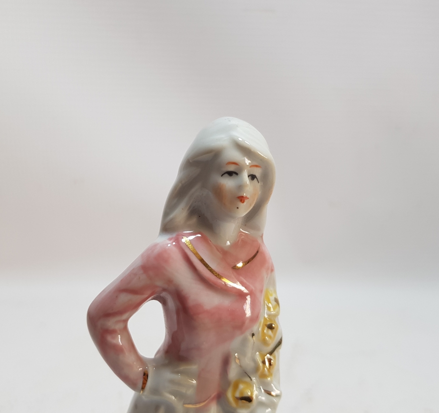 ANTİKA PORSELEN BİBLO