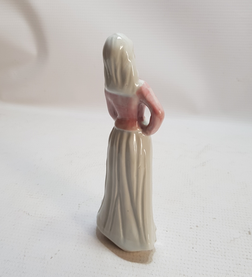 ANTİKA PORSELEN BİBLO