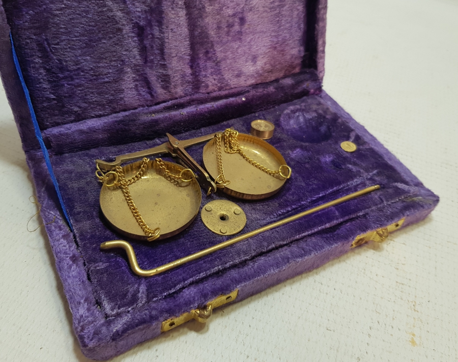 ANTİKA KUYUMCU TERAZİSİ