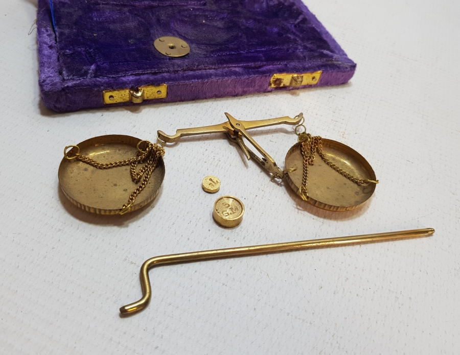 ANTİKA KUYUMCU TERAZİSİ