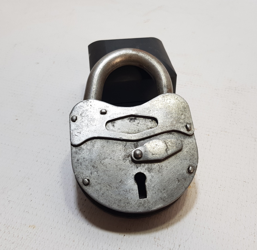 ÜZERİ OSMANLICA YAZILI OSMANLI DÖNEMİ BÜYÜK BOY KİLİT