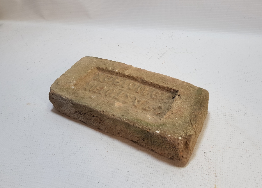 ÜZERİ RUMCA YAZILI OSMANLI DÖNEMİ RUM TUĞLA