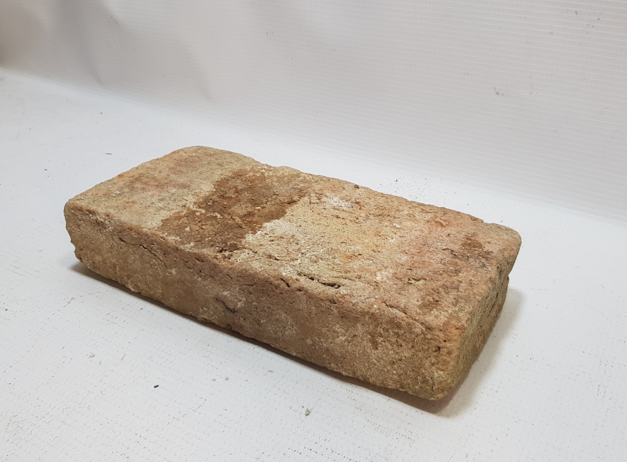 ÜZERİ RUMCA YAZILI OSMANLI DÖNEMİ RUM TUĞLA