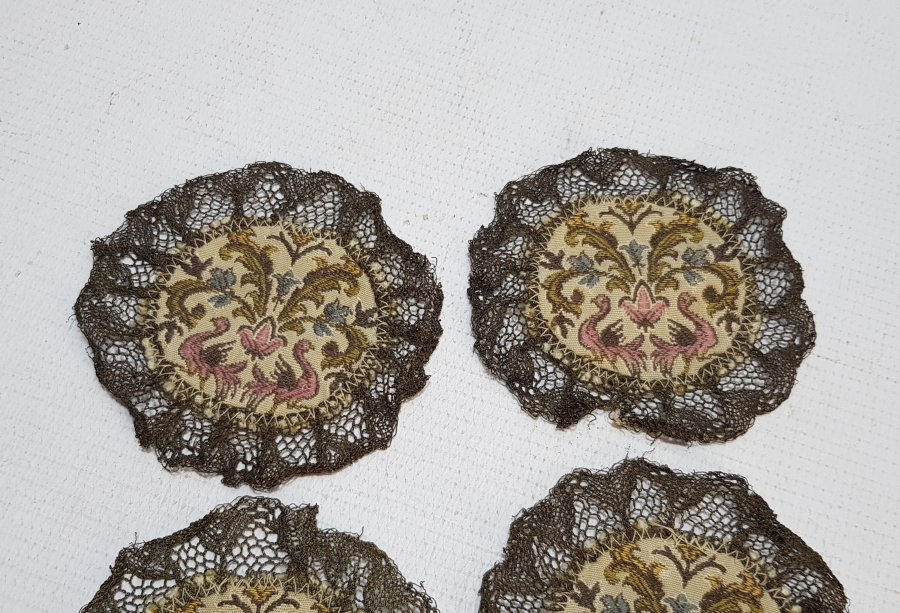 GÜMÜŞ SIRMA İŞÇİLİKLİ OSMANLI DÖNEMİ EL İŞİ GOBLEN KAHVE ALTLIĞI