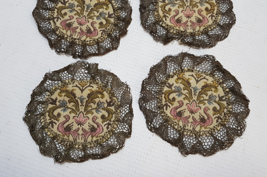 GÜMÜŞ SIRMA İŞÇİLİKLİ OSMANLI DÖNEMİ EL İŞİ GOBLEN KAHVE ALTLIĞI