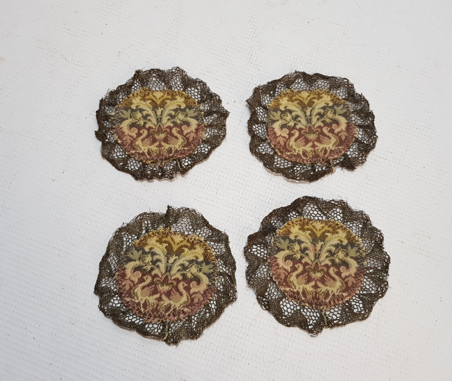 GÜMÜŞ SIRMA İŞÇİLİKLİ OSMANLI DÖNEMİ EL İŞİ GOBLEN KAHVE ALTLIĞI