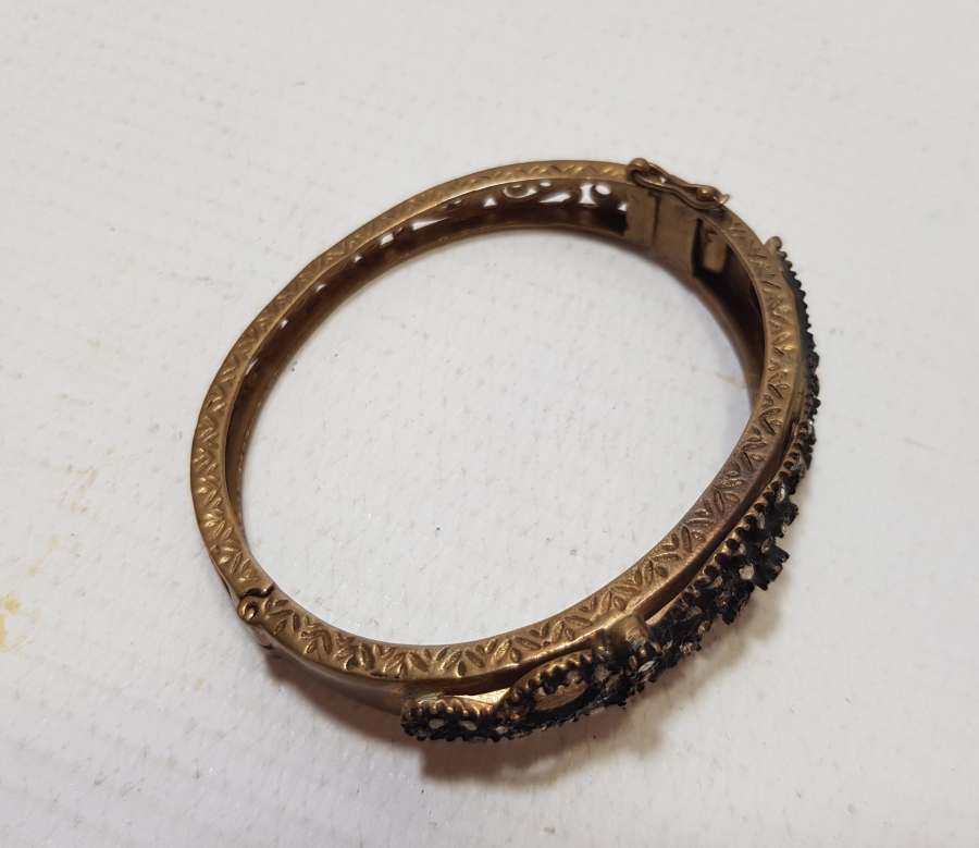 ELMAS TAŞLI ÖZEL YAPIM BİLEZİK