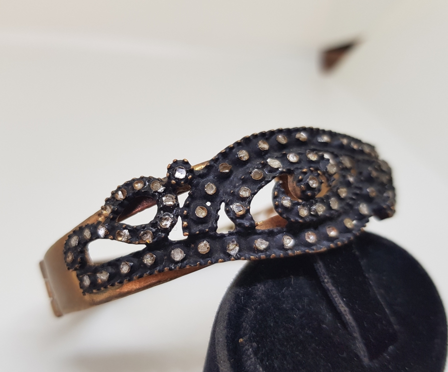 ELMAS TAŞLI ÖZEL YAPIM BİLEZİK