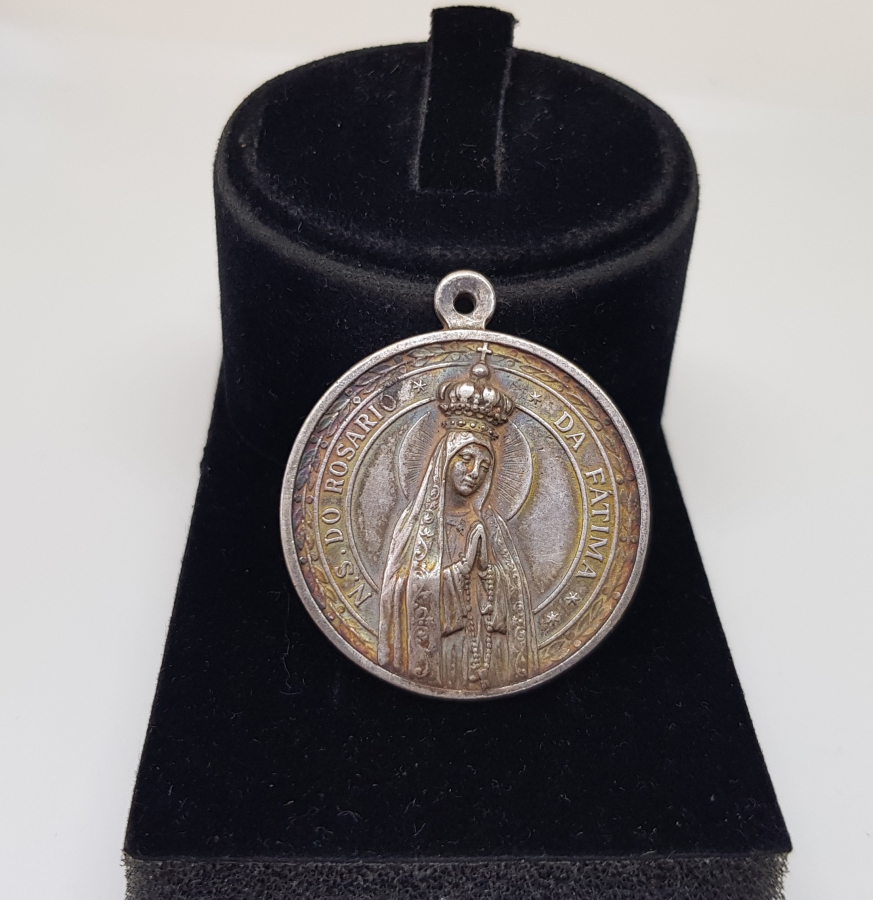 ORJİNAL KUTUSUNDA ROSARİO DA FATIMA GÜMÜŞ MADALYON