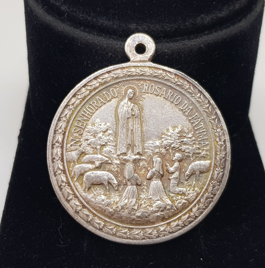 ORJİNAL KUTUSUNDA ROSARİO DA FATIMA GÜMÜŞ MADALYON
