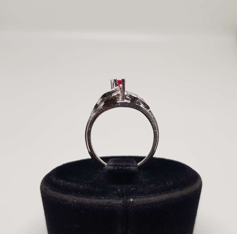 YAKUT VE PIRLANTA TAŞLI SALYANGOZ MODEL YÜZÜK