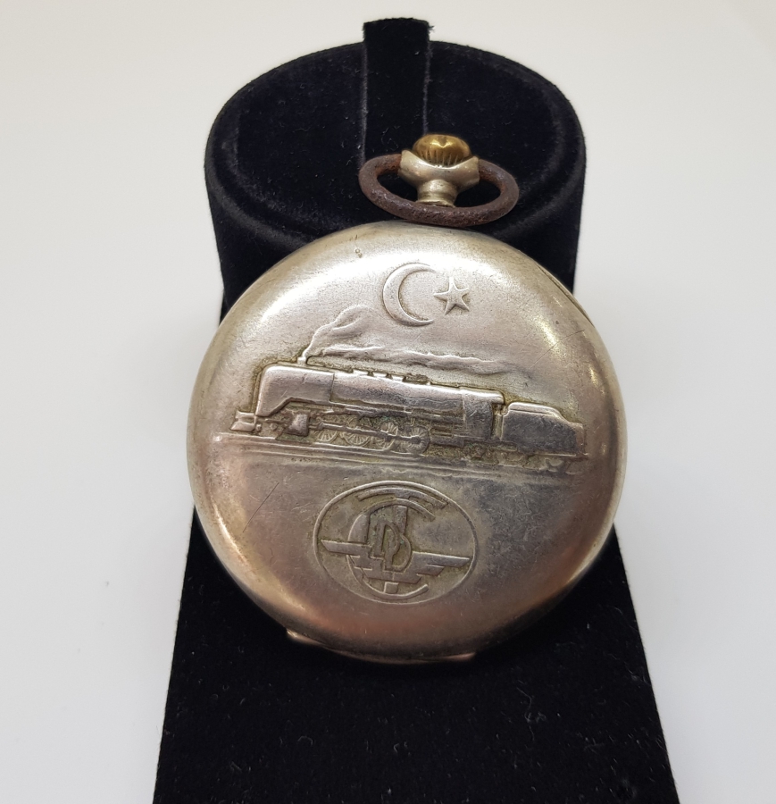 ÇİL KADRANLI REVUE MARKA İSVİÇRE YAPIMI CEP SAATİ