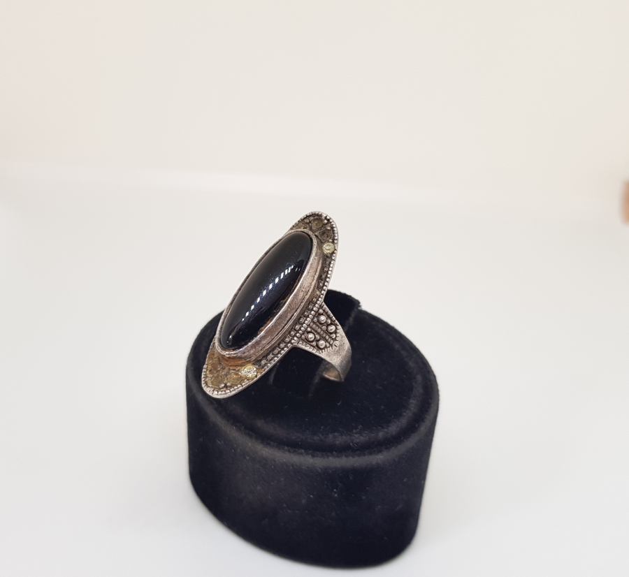 ÜZERİ OLTU VE MARGAZİT TAŞLI GÜMÜŞ YÜZÜK