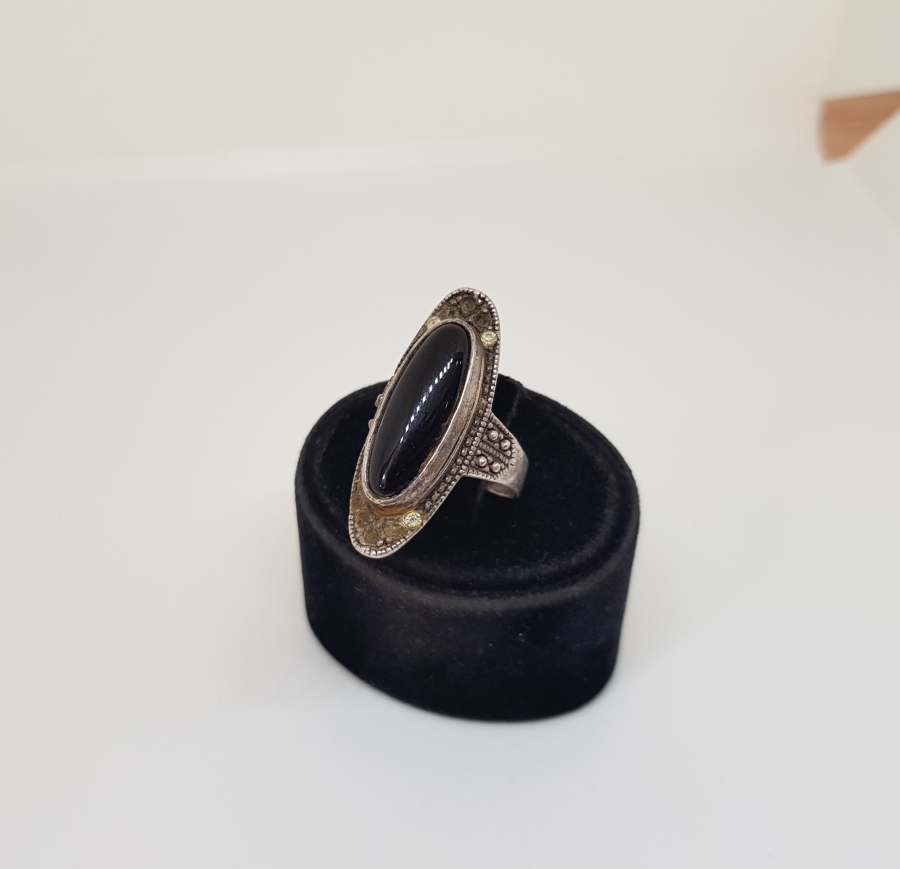 ÜZERİ OLTU VE MARGAZİT TAŞLI GÜMÜŞ YÜZÜK