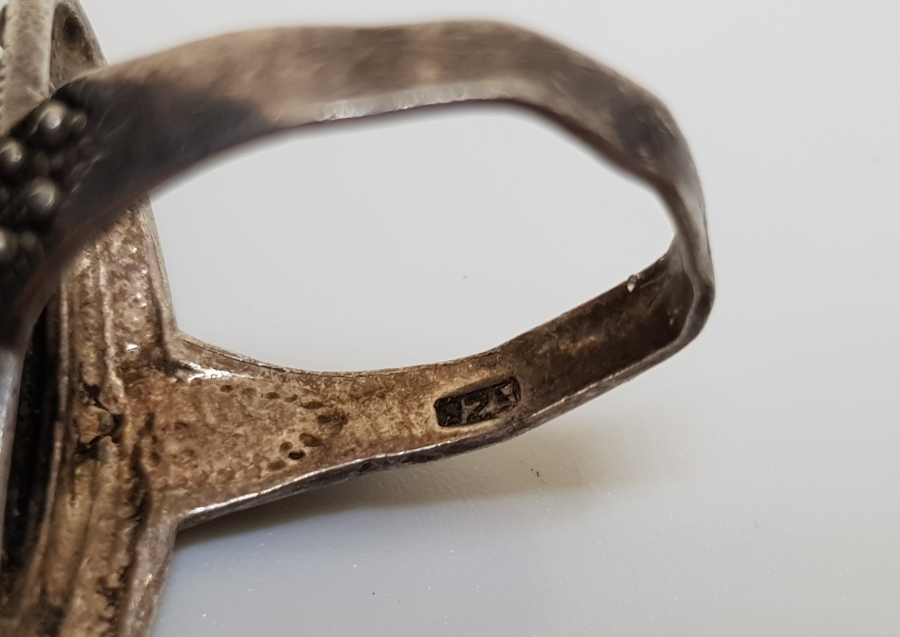 ÜZERİ OLTU VE MARGAZİT TAŞLI GÜMÜŞ YÜZÜK