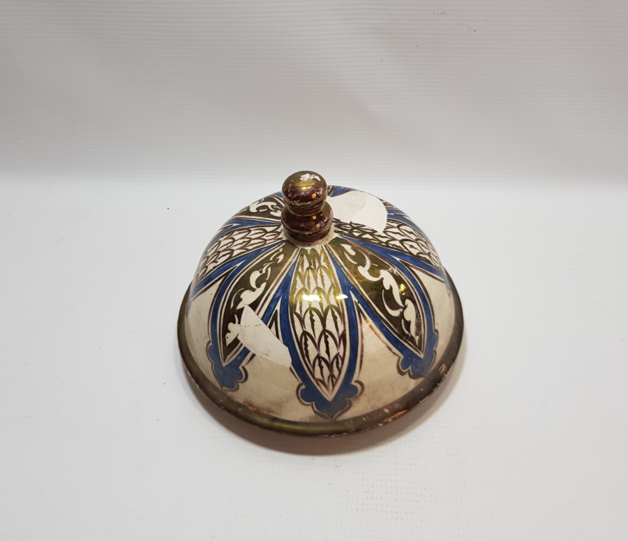 NADİR FORMDA EL BOYAMA İŞÇİLİKLİ 1800 BAŞLARI BÜYÜK BOY KÜTAHYA TOPRAK LENGER KAPAĞI