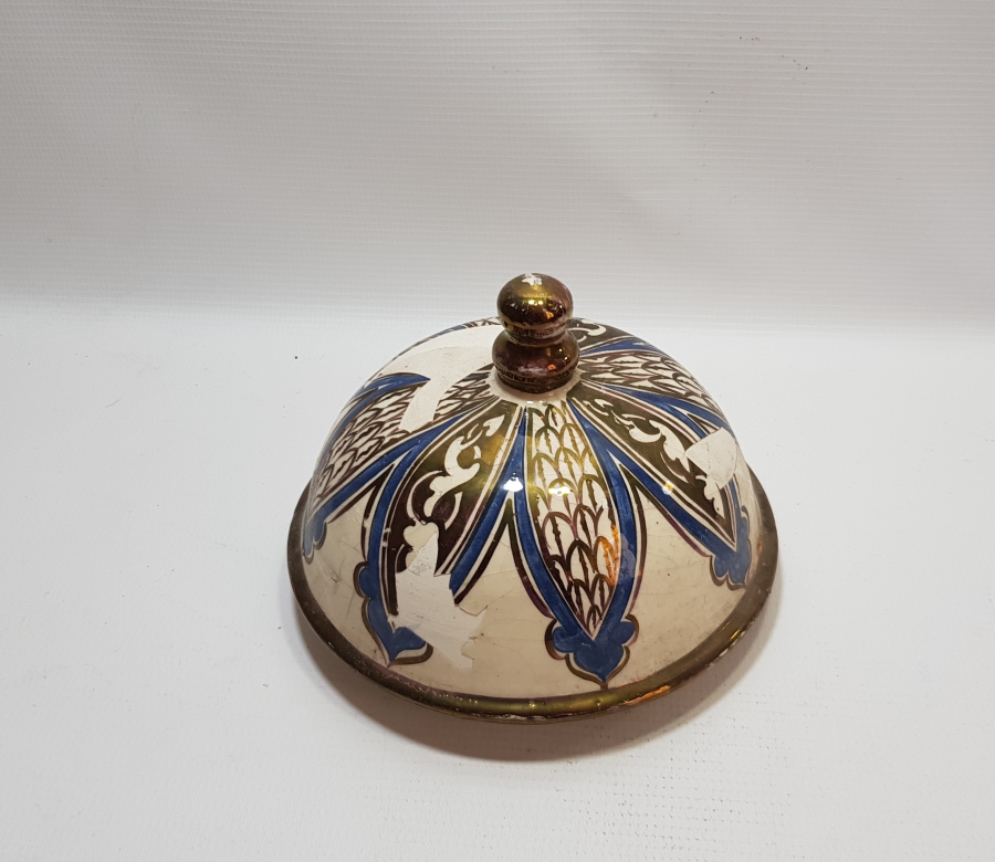 NADİR FORMDA EL BOYAMA İŞÇİLİKLİ 1800 BAŞLARI BÜYÜK BOY KÜTAHYA TOPRAK LENGER KAPAĞI