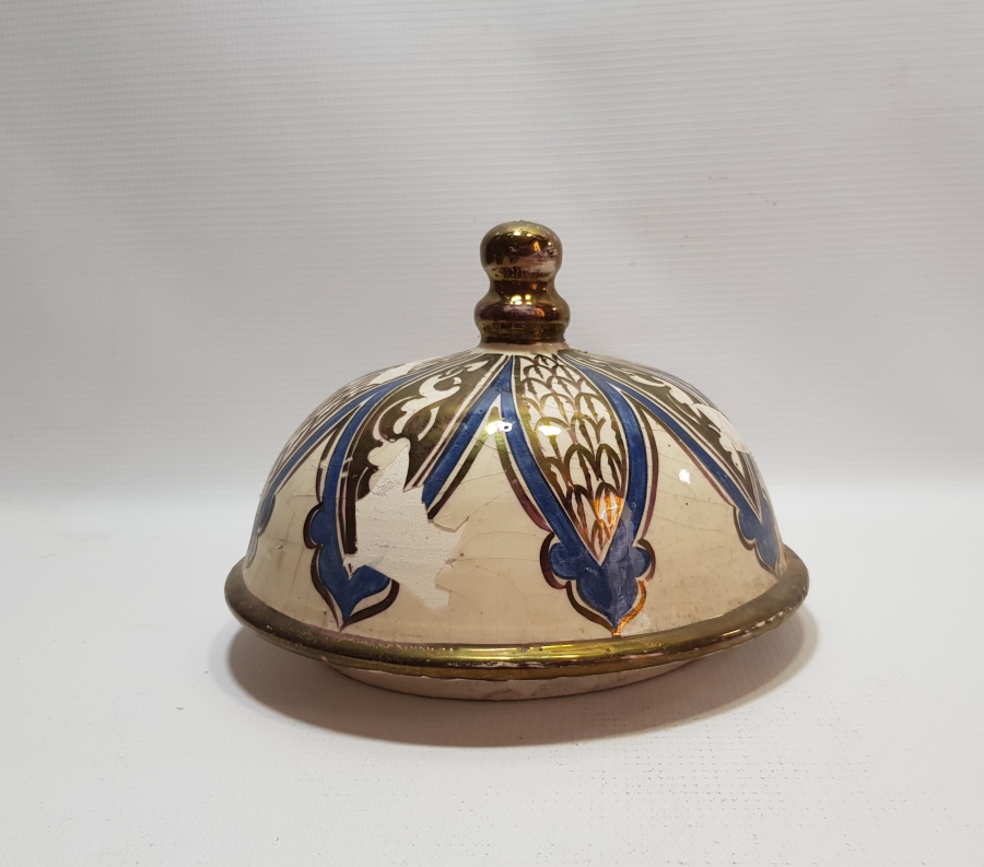 NADİR FORMDA EL BOYAMA İŞÇİLİKLİ 1800 BAŞLARI BÜYÜK BOY KÜTAHYA TOPRAK LENGER KAPAĞI