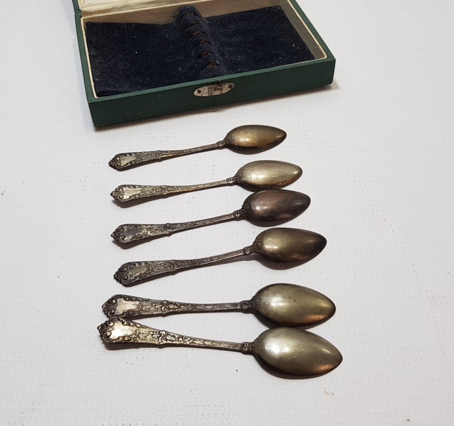 ORİJİNAL KUTUSUNDA ANTİKA GÜMÜŞ TATLI KAŞIĞI TAKIMI