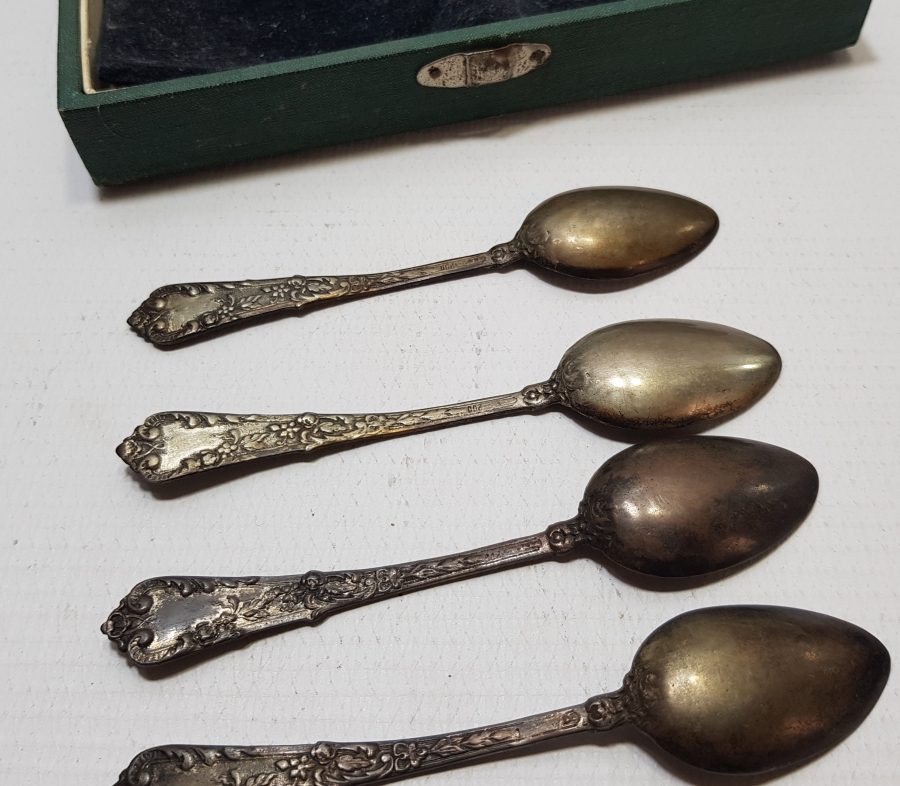 ORİJİNAL KUTUSUNDA ANTİKA GÜMÜŞ TATLI KAŞIĞI TAKIMI