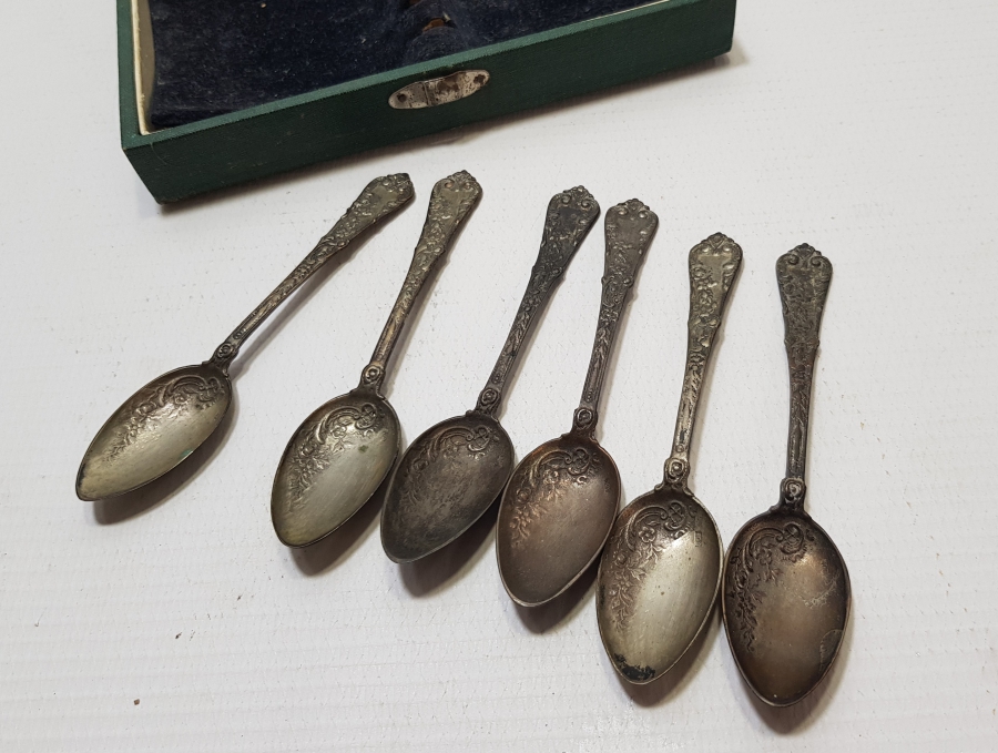 ORİJİNAL KUTUSUNDA ANTİKA GÜMÜŞ TATLI KAŞIĞI TAKIMI