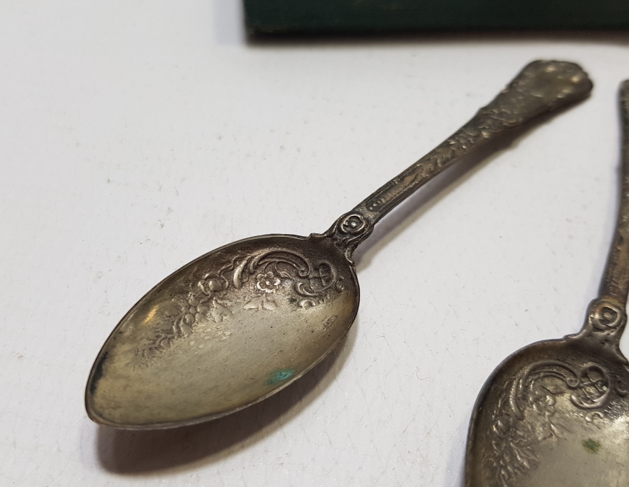 ORİJİNAL KUTUSUNDA ANTİKA GÜMÜŞ TATLI KAŞIĞI TAKIMI