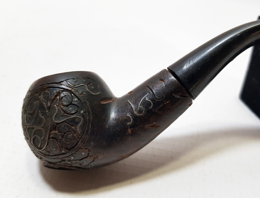 ÜZERİ GÜMÜŞ ÇAKMA İŞÇİLİKLİ VE OSMANLICA YAZILI OSMANLI DÖNEMİ AFYON PİPO