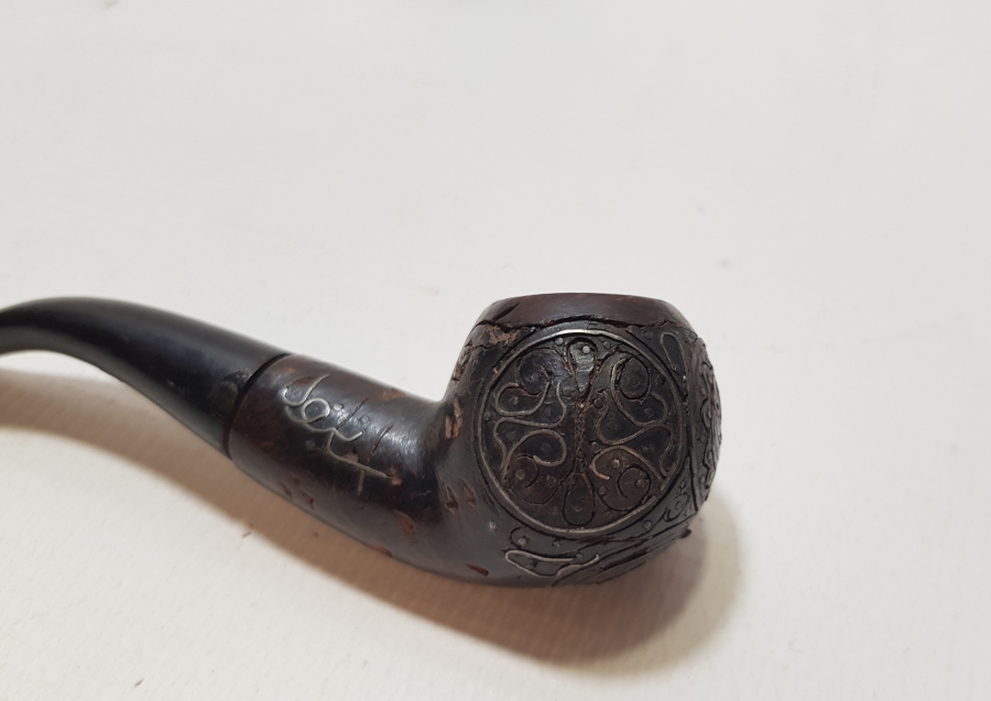 ÜZERİ GÜMÜŞ ÇAKMA İŞÇİLİKLİ VE OSMANLICA YAZILI OSMANLI DÖNEMİ AFYON PİPO