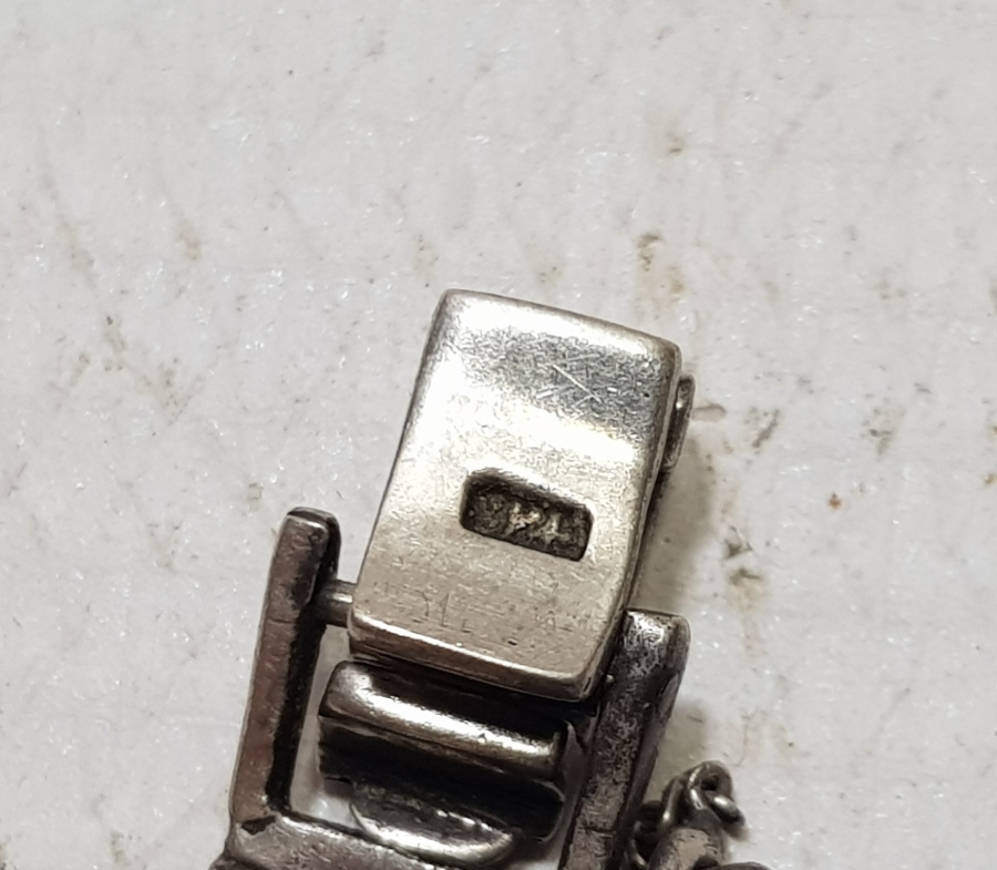 MARGAZİT TAŞLI GÜMÜŞ KOL SAATİ