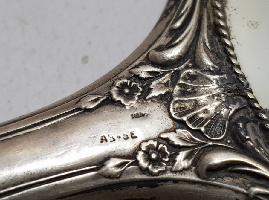 KABARTMA İŞÇİLİKLİ ANTİKA GÜMÜŞ BÜYÜK BOY EL AYNASI