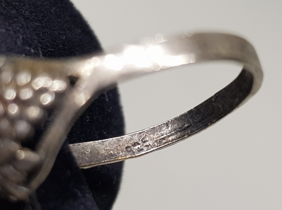 ÜZÜM SALKIMI FORMLU KABARTMA İŞÇİLİKLİ GÜMÜŞ YÜZÜK