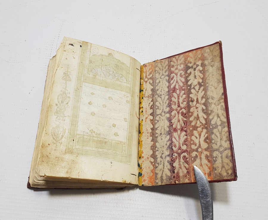 OSMANLI DÖNEMİ ORİJİNAL ALTIN VARAKLI CİLDİNDE EL YAZMA KUR'AN-I KERİM MUSHAFI