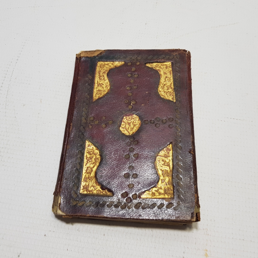 OSMANLI DÖNEMİ ORİJİNAL ALTIN VARAKLI CİLDİNDE EL YAZMA KUR'AN-I KERİM MUSHAFI