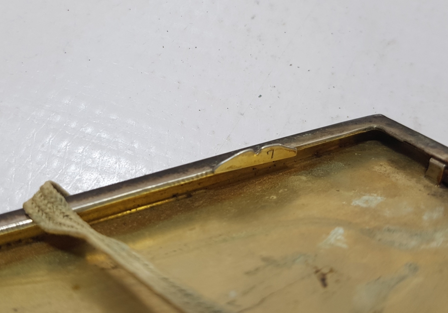 MİNE İŞÇİLİKLİ BÜYÜK BOY ANTİKA GÜMÜŞ SİGARA TABAKASI