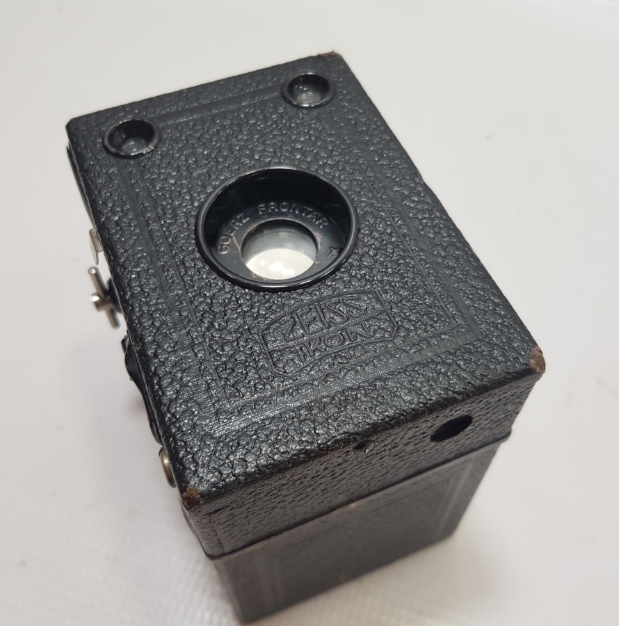 YÜKSEK KONDİSYONDA ANTİKA FOTOĞRAF MAKİNESİ