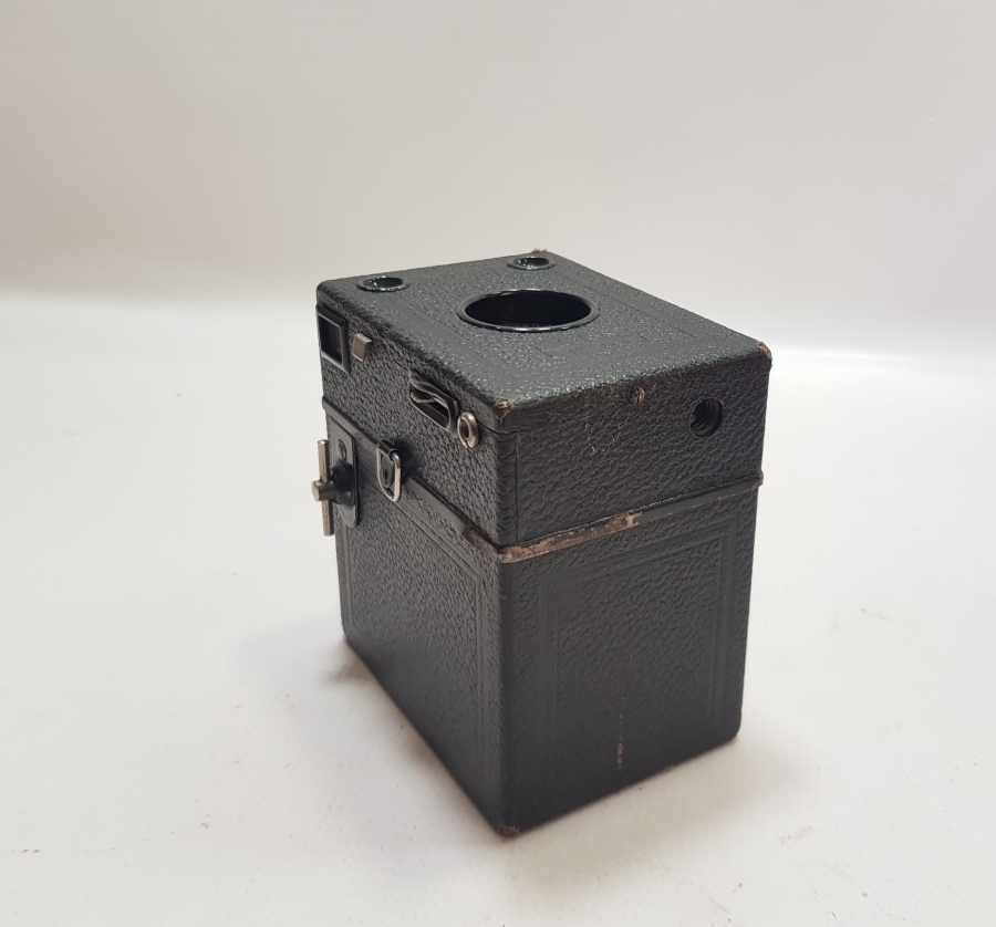 YÜKSEK KONDİSYONDA ANTİKA FOTOĞRAF MAKİNESİ