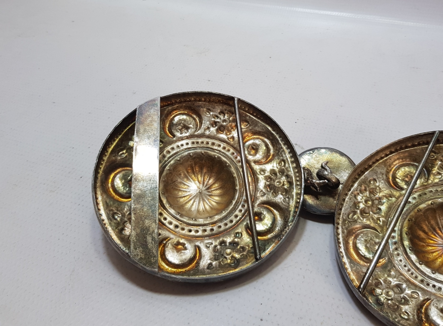 OSMANLI DÖNEMİ KABARTMA İŞÇİLİKLİ VE ÜZERİ AY YILDIZLI GELİN KEMERİ