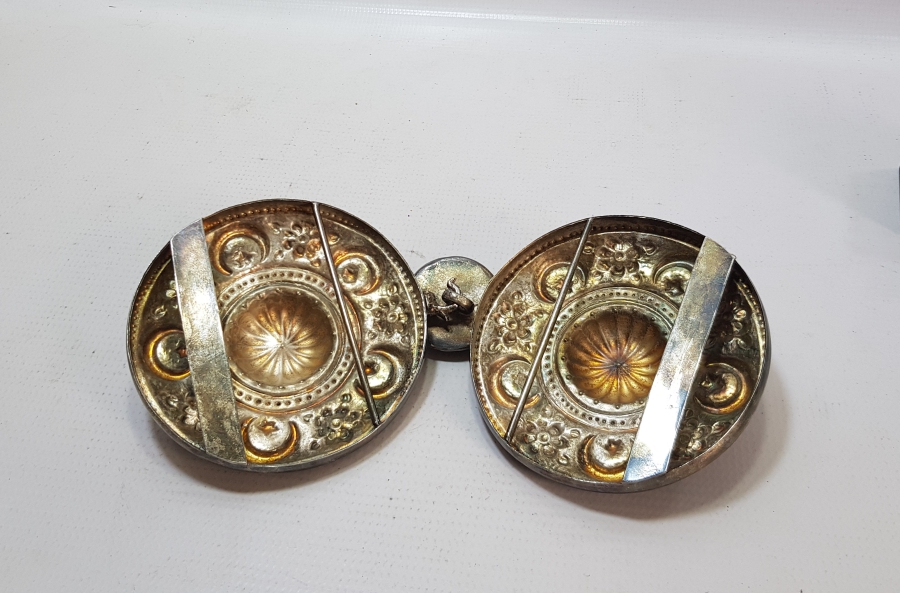 OSMANLI DÖNEMİ KABARTMA İŞÇİLİKLİ VE ÜZERİ AY YILDIZLI GELİN KEMERİ