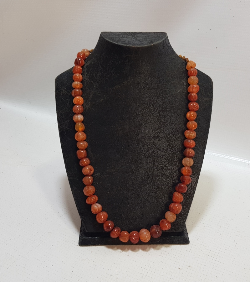 DERVİŞ SİKKESİ FORMUNDA KESİLMİŞ OSMANLI DÖNEMİ KAVUKLU AKİK GERDANLIK