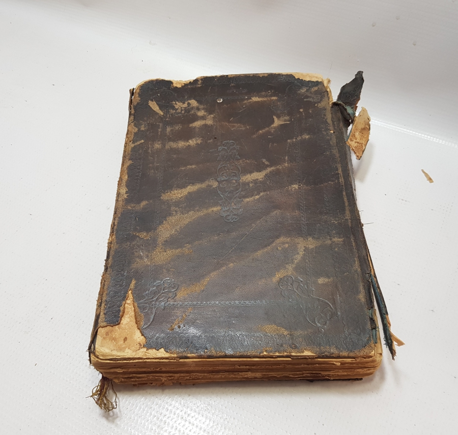 MÜLTEKA ŞERHİ KONULU OSMANLI DÖNEMİ TAŞ BASKI KİTAP