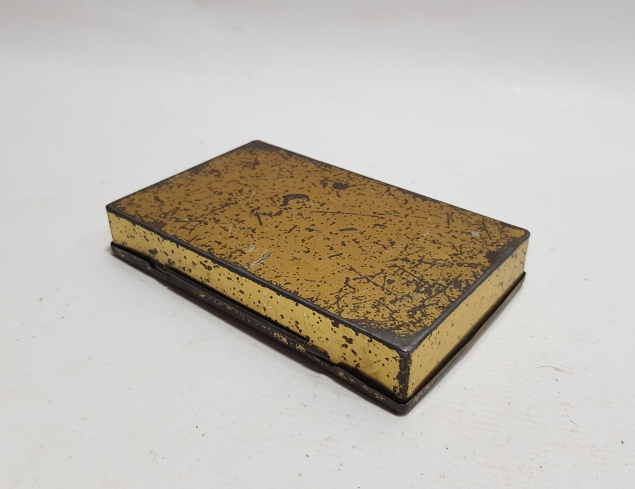 ÜZERİ OSMANLICA YAZILI YÜKSEK KONDİSYONDA OSMANLI DÖNEMİ METAL SİGARA TABAKASI