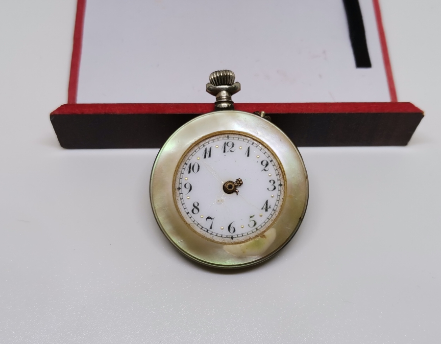 OSMANLI DÖNEMİ NADİR FORMDA SEDEF KASALI KURMALI CEP SAATİ