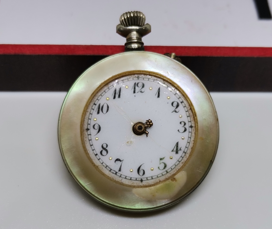 OSMANLI DÖNEMİ NADİR FORMDA SEDEF KASALI KURMALI CEP SAATİ