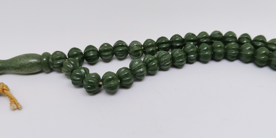 MİSK-İ AMBER NAMAZ TESPİHİ FORMUNDA YAPILMIŞ 99LUK ANTİKA PLASTİK TESPİH