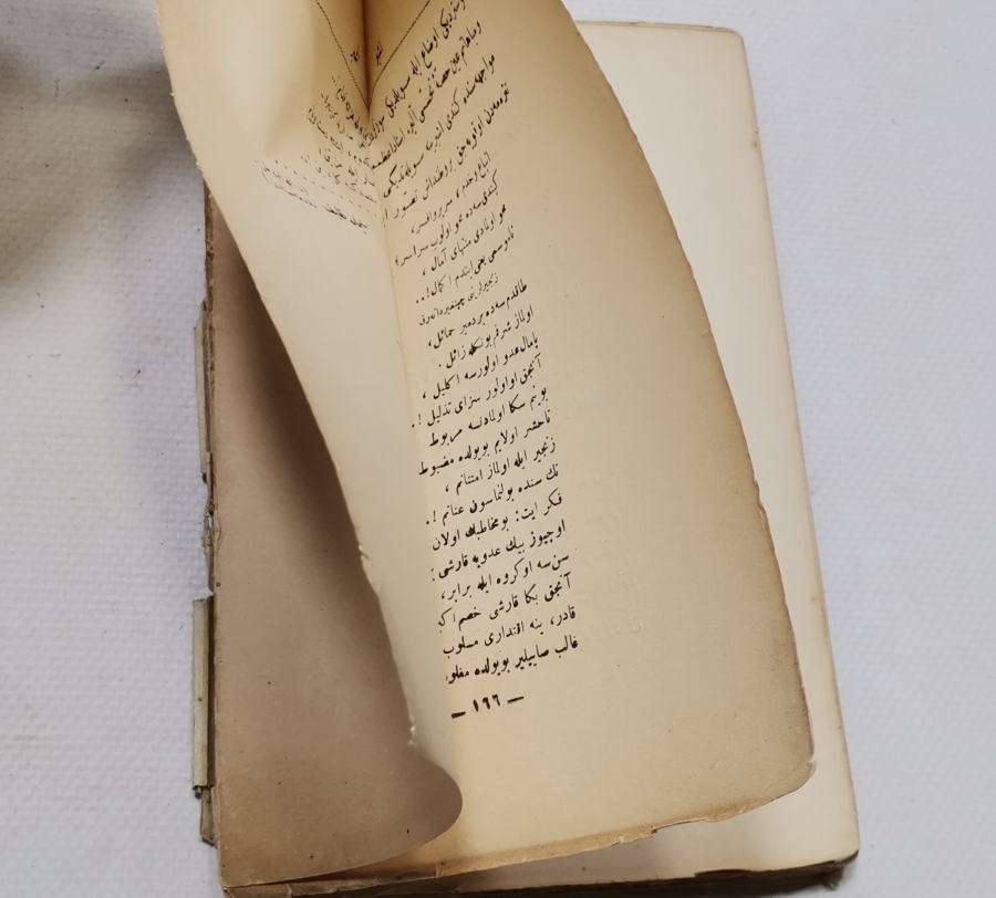 OSMANLI DÖNEMİ 1922 TARİHLİ ROMAN KİTABI