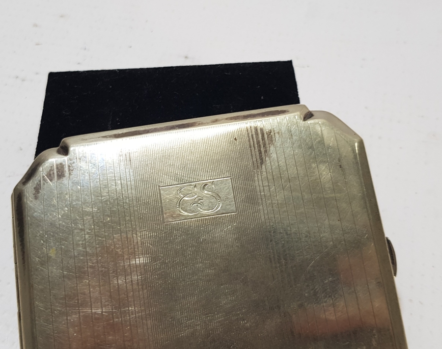 ÜZERİ İNSİYALLİ ANTİKA ALPAKA SİGARA TABAKASI