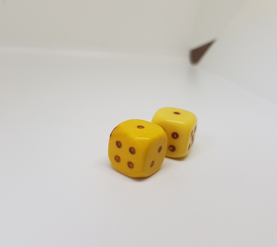 ANTİKA KATALİN ZAR