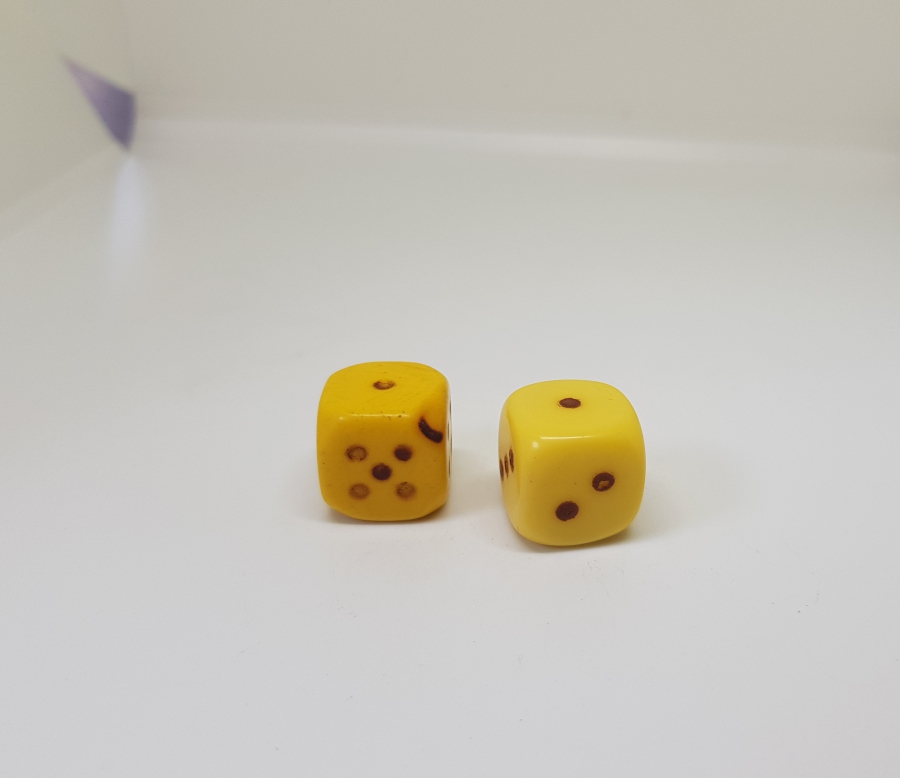 ANTİKA KATALİN ZAR