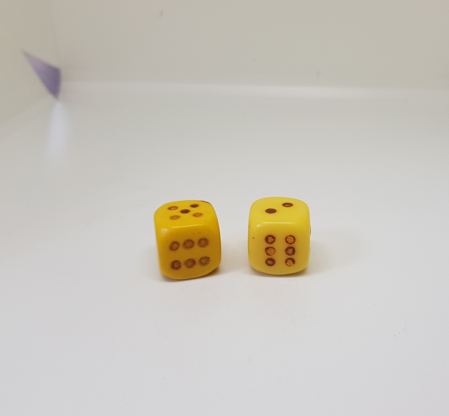 ANTİKA KATALİN ZAR